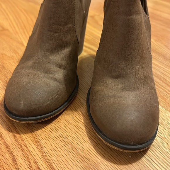 Brown booties - Picture 4 of 6